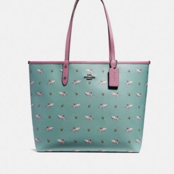 Coach Handbags - Coach Shark Reversible Tote🦈🌷